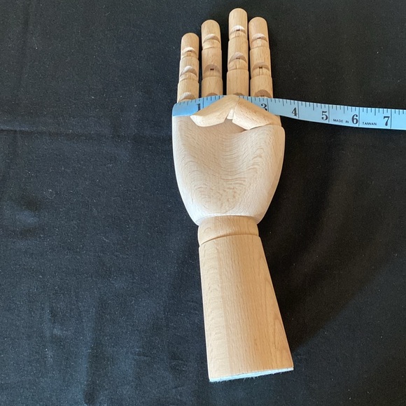 Wooden Hand Bendable Finger Display Mannequin - Picture 12 of 12